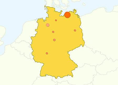 Auf diesem Bild sieht man eine Deutschlandkarte. Ein besonders großer Kreis ist auf Rostock eingezeichnet.